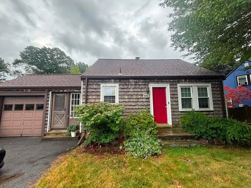 896 East St, Dedham, MA, 02026-6318 | Card Image