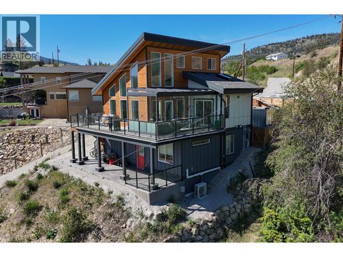 9003 Gilman Rd, Summerland, BC, V0H1Z2 | Card Image