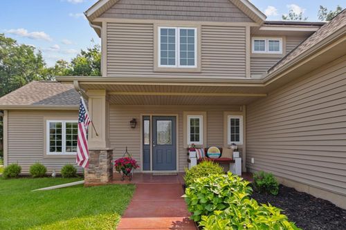 2708 Oak Lawn Dr, Northfield, MN, 55057-3442 | Card Image