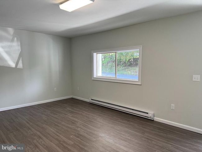 464 W White St, House other with 4 bedrooms, 1 bathrooms and null parking in SUMMIT HILL PA | Image 8