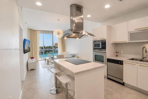 506-7930 East Dr, North Bay Village, FL, 33141 | Card Image