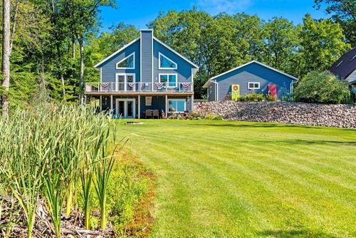 8999 N White Potato Lake Road, BRAZEAU, WI, 54161 | Card Image