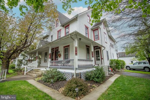 118 E Broad St, Quakertown, PA, 18951-1710 | Card Image