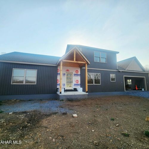 241 Fox Chase Dr, Duncansville, PA, 16635-8353 | Card Image