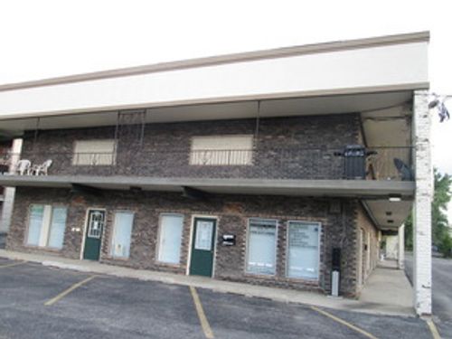 apt-8-7925 W 103rd St, Palos Hills, IL, 60465-1582 | Card Image