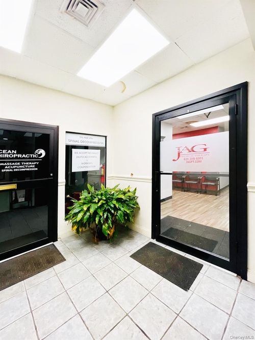 3330 Veterans Memorial Hwy, Bohemia, NY, 11716-1036 | Card Image