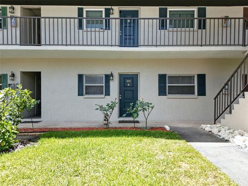 apt-102-9821 113th St, SEMINOLE, FL, 33772-2302 | Card Image
