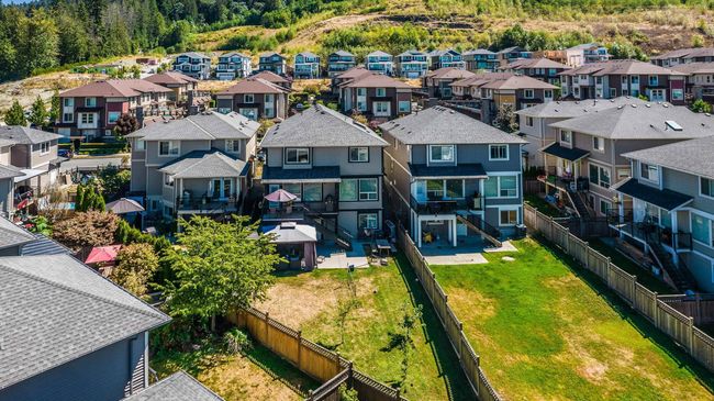 10553 248 St, House other with 5 bedrooms, 4 bathrooms and 4 parking in Maple Ridge BC | Image 26