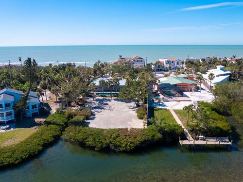 18 N Casey Key Rd, OSPREY, FL, 34229-9704 | Card Image