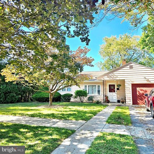 627 E Birch St, PALMYRA, PA, 17078-3303 | Card Image