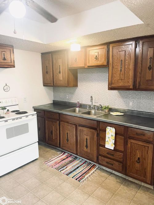 106 N 1st St, Fertile, IA, 50434-7708 | Card Image