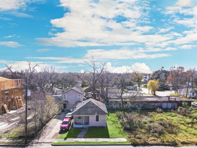 3230 Bremond St, Home with 2 bedrooms, 1 bathrooms and null parking in Houston TX | Image 4
