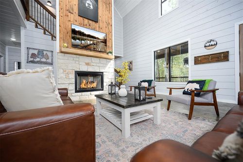 249 Alaqua Trl, Broken Bow, OK, 74728-7135 | Card Image