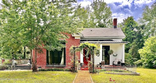 435 E College Ave, Holly Springs, MS, 38635-2513 | Card Image