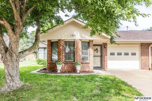 52-1311 Silver Ridge Rd, Lincoln, NE, 68510-5132 | Card Image