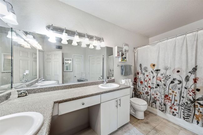 Primary Bathroom | Image 12