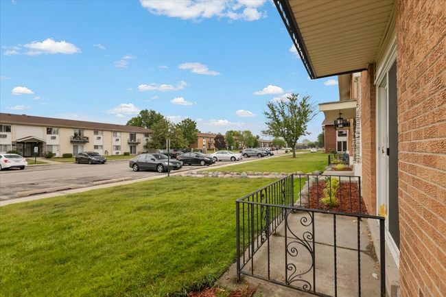 APT-1E - 8916 Kenneth Dr, Condo with 1 bedrooms, 1 bathrooms and null parking in Des Plaines IL | Image 4