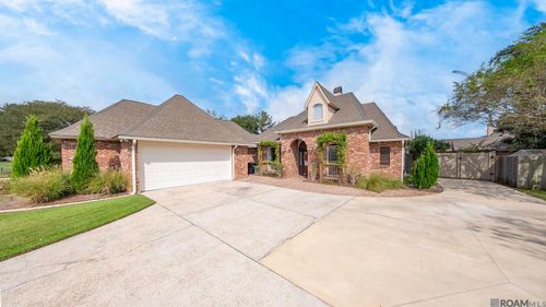 18939 Beaujolaes Ave, Baton Rouge, LA, 70817-7637 | Card Image