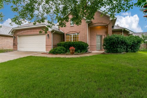 908 Dogwood Dr, Burleson, TX, 76028-7051 | Card Image