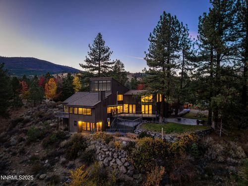 660 Dog Valley Rd, Verdi, NV, 89439-8180 | Card Image