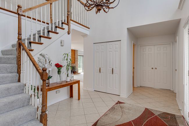 1161 Glenwood Ln, House other with 5 bedrooms, 4 bathrooms and 2 parking in Hoffman Estates IL | Image 4