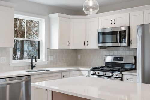 34-34 Union St, Lowell, MA, 01852-2653 | Card Image