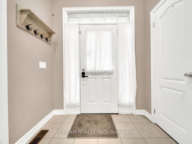 7 Icefall Rd, House attached with 3 bedrooms, 3 bathrooms and 2 parking in Caledon ON | Image 5