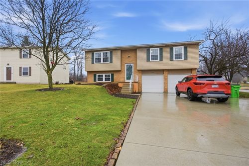4534 Foresthill Road, Stow, OH, 44224 | Card Image