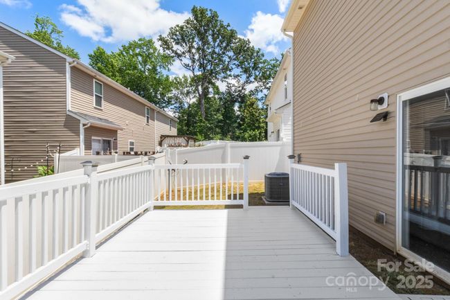 2005 Amos Oaks Ln, House other with 3 bedrooms, 3 bathrooms and null parking in Charlotte NC | Image 34