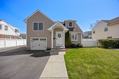 87 Mount Pleasant Ave, Woodland Park, NJ, 07424-2837 | Card Image