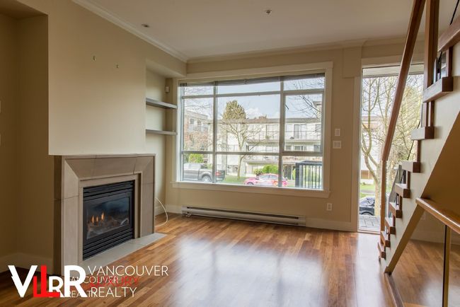 1958 W 5 Th Avenue, Townhouse with 2 bedrooms, 0 bathrooms and 2 parking in Vancouver BC | Image 2