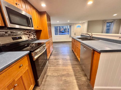 357 Hurricane Rd, Belmont, NH, 03220-4108 | Card Image