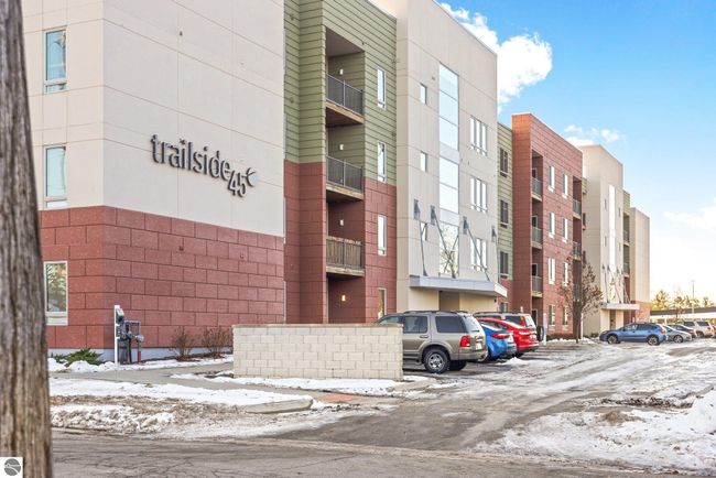 APT-304 - 630 S Garfield Ave, House other with 2 bedrooms, 2 bathrooms and null parking in Traverse City MI | Image 25