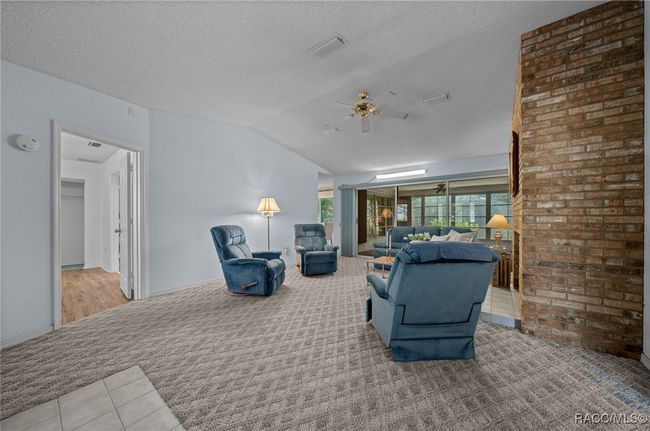 Living Room | Image 39