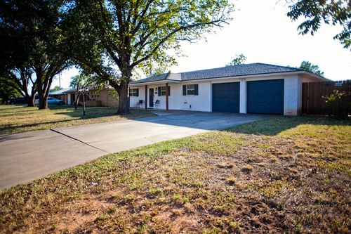 233 Nottingham Trl, San Angelo, TX, 76901-4702 | Card Image