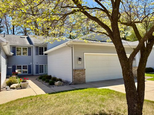 17-1019 Hidden Creek Dr, Norton Shores, MI, 49441-6701 | Card Image