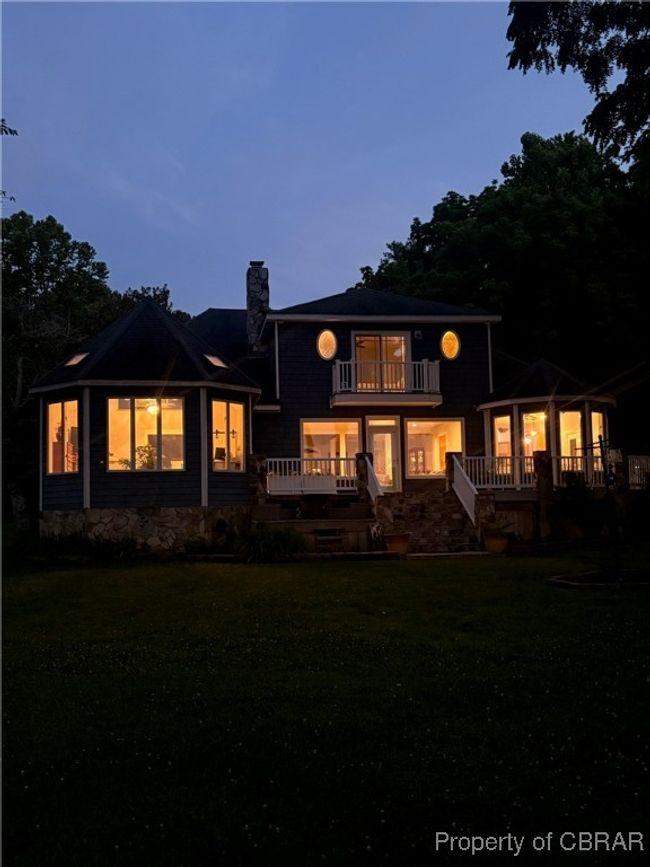 Gorgeous night view of the home! | Image 47