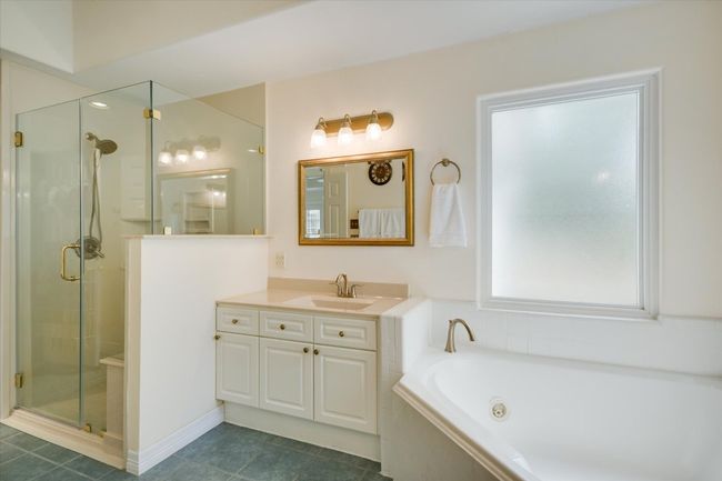 The Jacuzzi tub offers the perfect place to relax and unwind at the end of the day. | Image 15