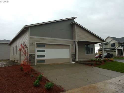 435 S Elm St, Yamhill, OR, 97148-8683 | Card Image