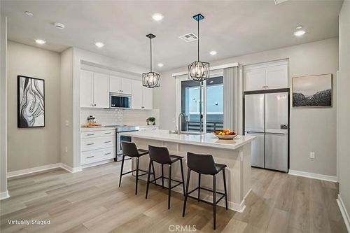 1482 Skyline Ln, San Pedro, CA, 90732-1700 | Card Image