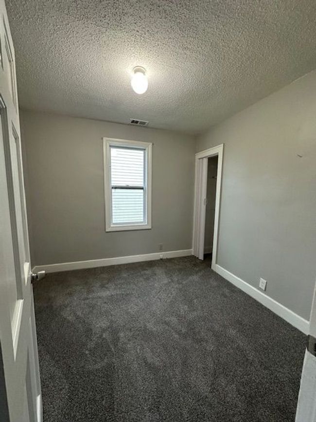 116 E Mahan Ave, House other with 3 bedrooms, 1 bathrooms and null parking in Hazel Park MI | Image 5