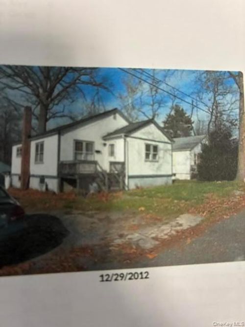 7 Hill St, Ellenville, NY, 12428-2409 | Card Image