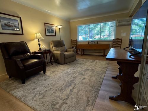 3437 3rd St, Trenton, MI, 48183-2964 | Card Image