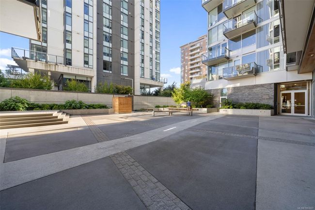 601 - 989 Johnson St, Condo with 2 bedrooms, 2 bathrooms and 1 parking in Victoria BC | Image 31