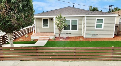 1335 W Burnett St, Long Beach, CA, 90810-3327 | Card Image