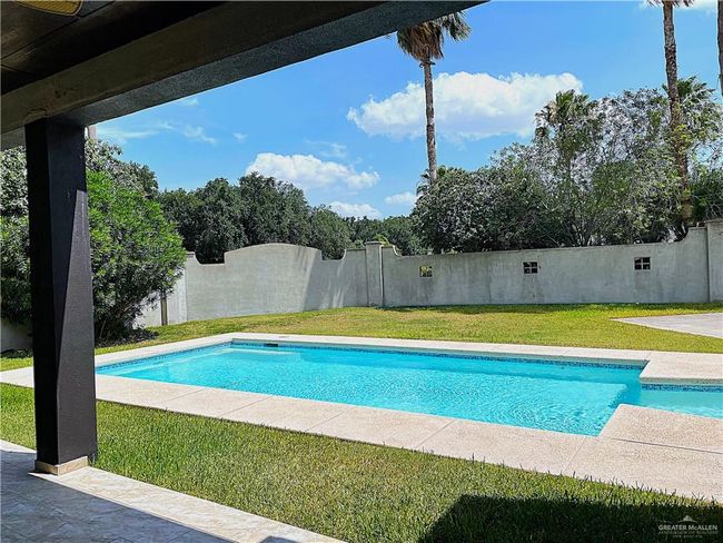 View of swimming pool | Image 33