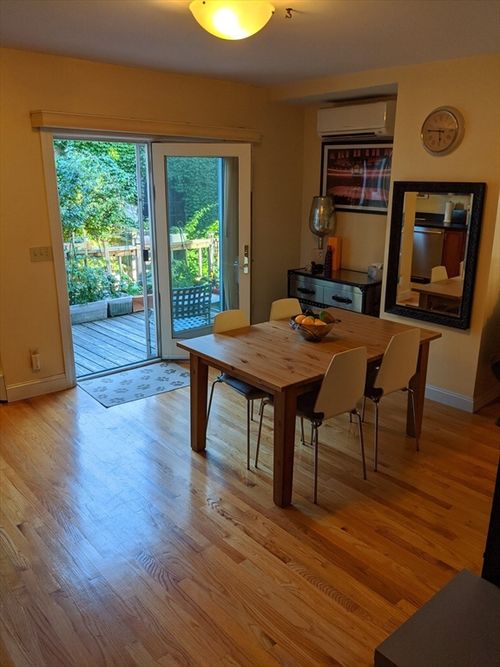 148 3rd St, Cambridge, MA, 02141-1713 | Card Image