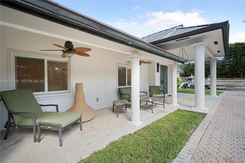 324 Caribbean Rd, Key Biscayne, FL, 33149-1604 | Card Image