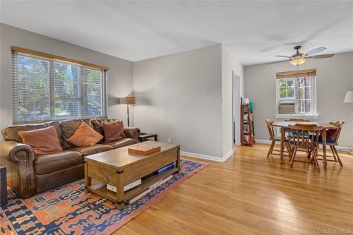 apt-11a-49 Nathan Hale Dr, Huntington, NY, 11743-7005 | Card Image