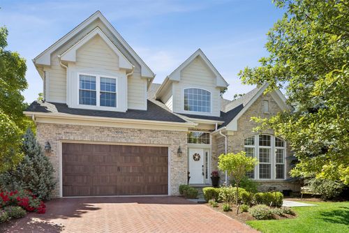 1015 White Pine Ln, Western Springs, IL, 60558-4001 | Card Image